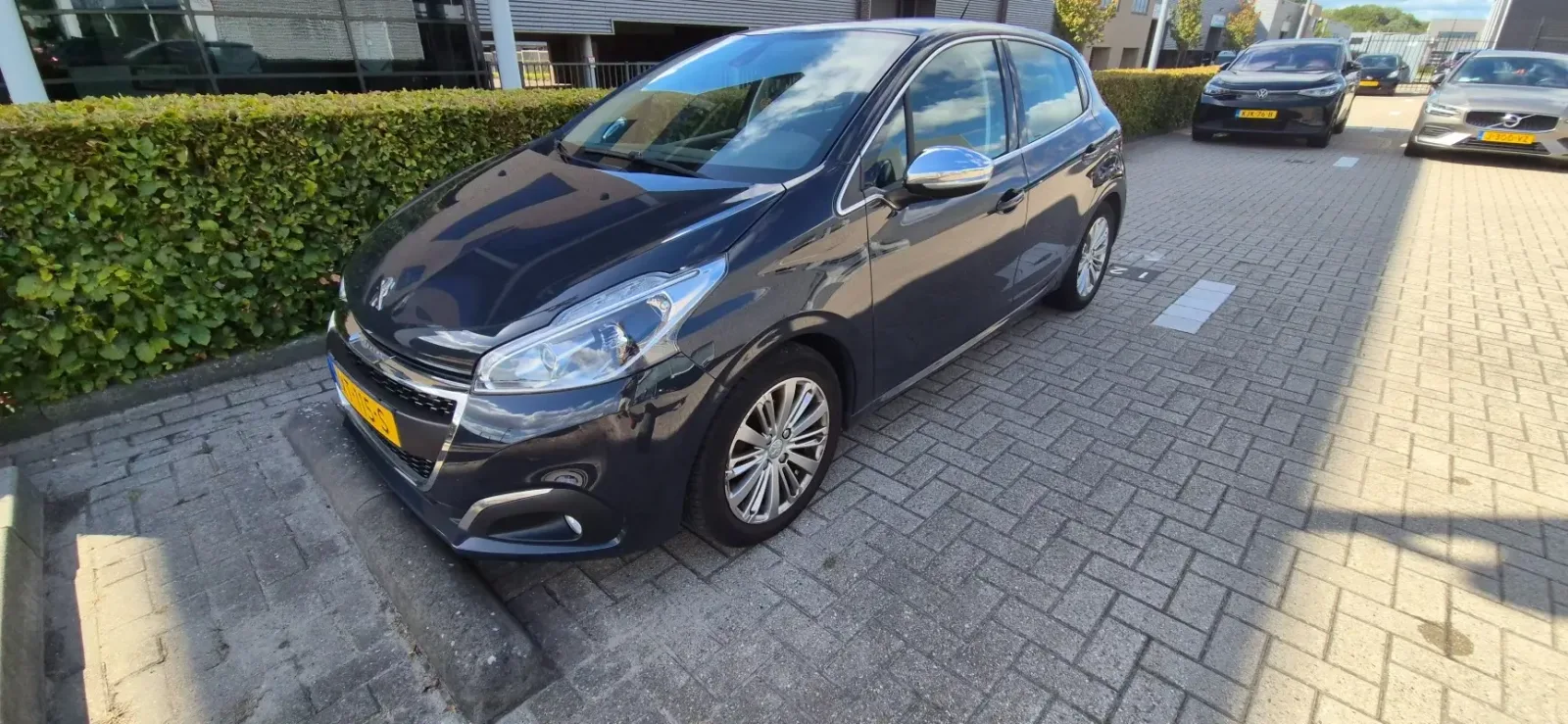 Peugeot 208 (2019) — foto 1