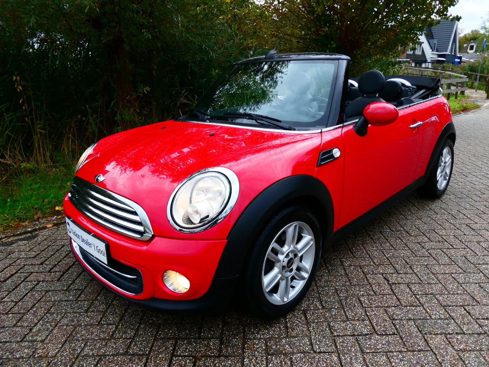 MINI Cabrio (2012) — foto 1