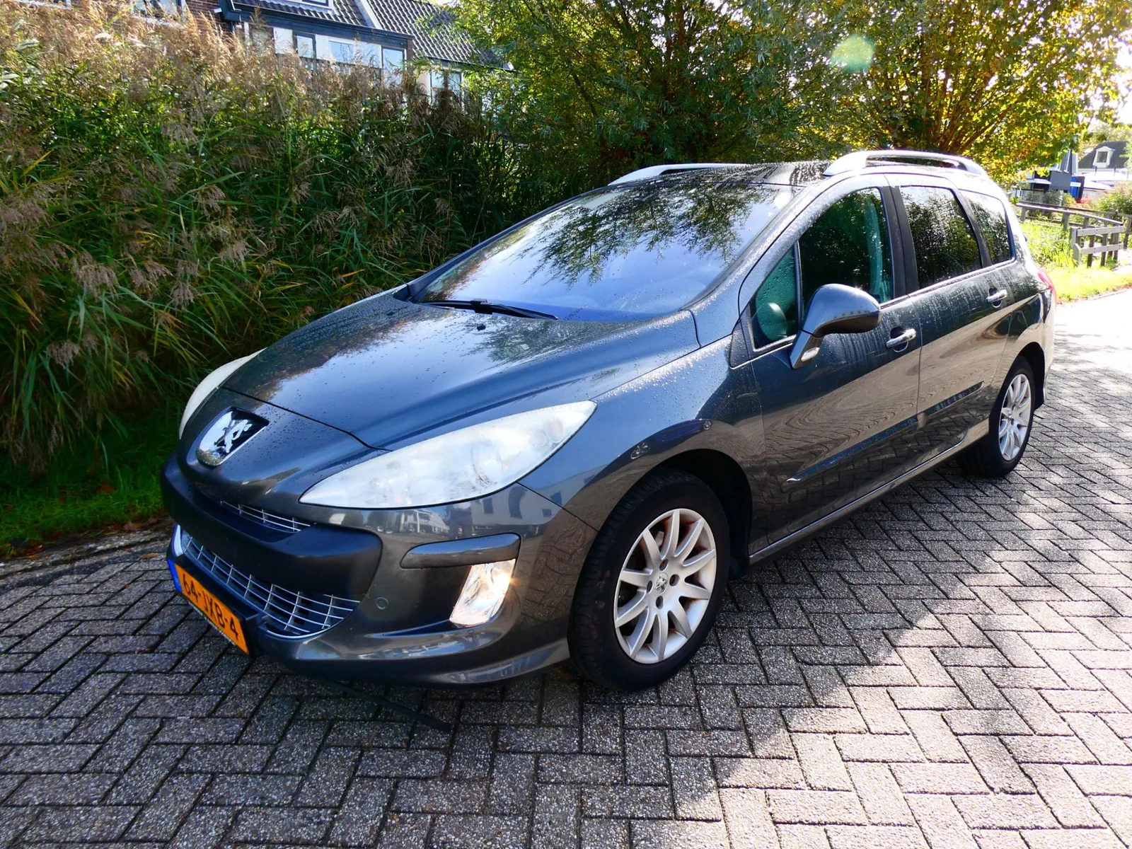 Peugeot 308 (2009) — foto 1
