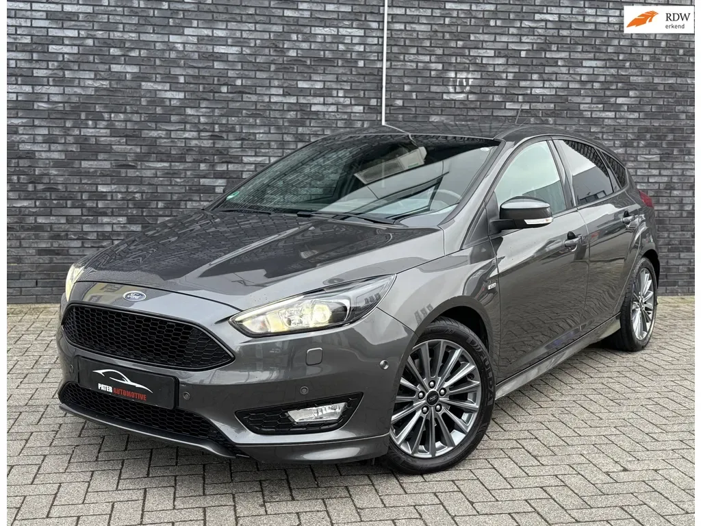 Ford Focus (2018) — foto 1