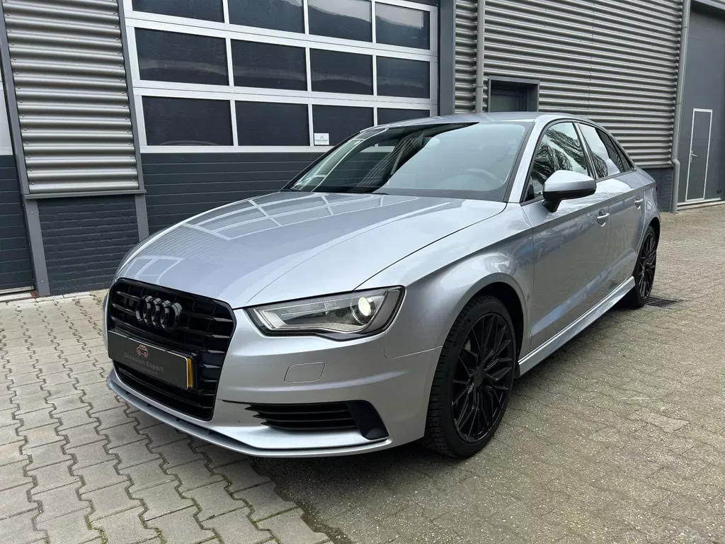 Audi A3 (2015) — foto 1