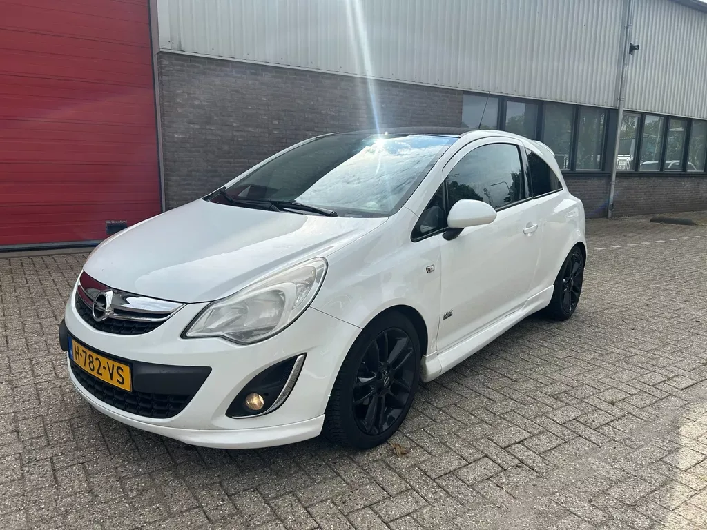 Opel Corsa (2011) — foto 1