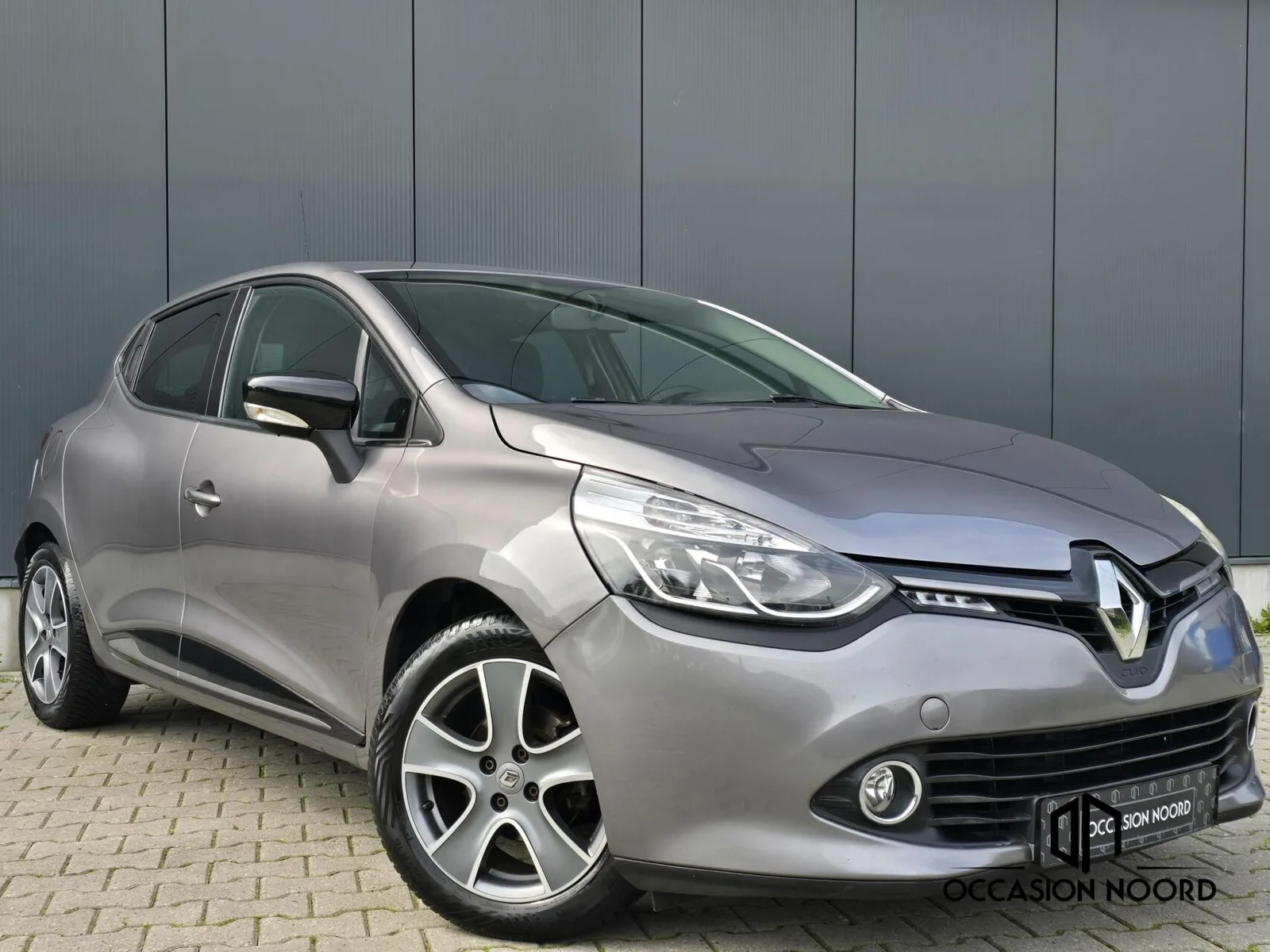 Renault Clio (2015) — foto 1