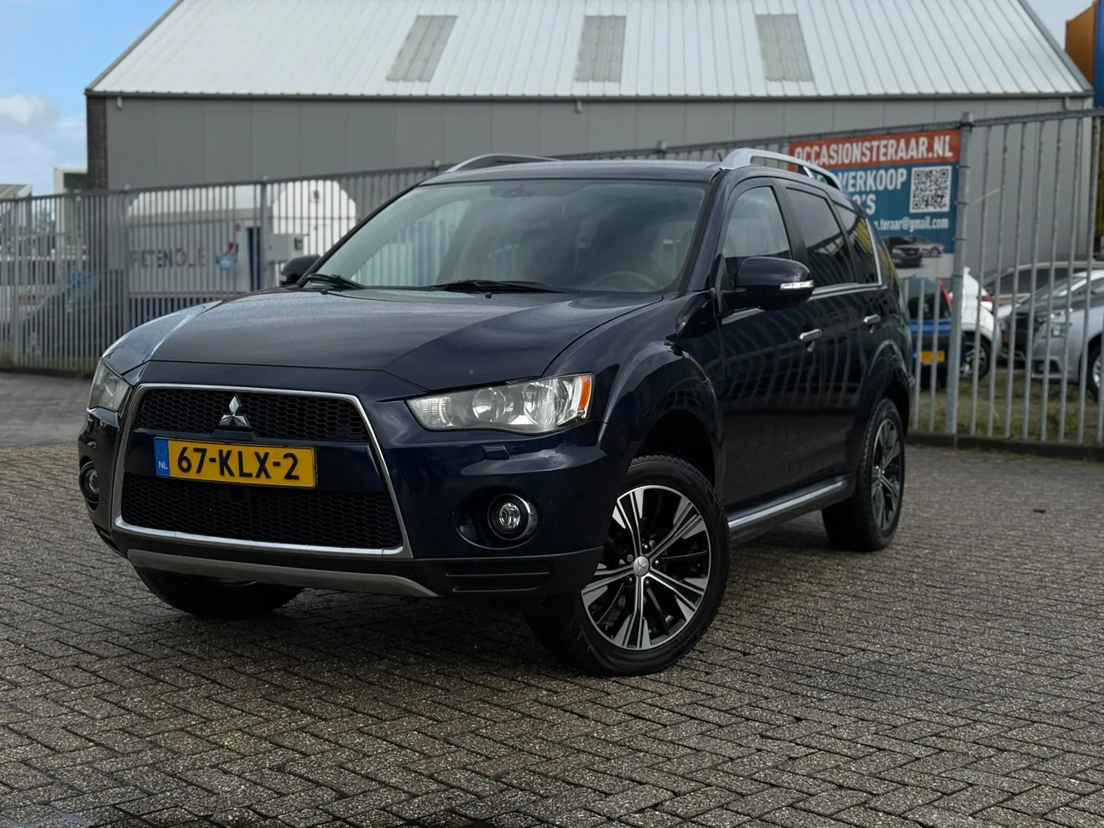 Mitsubishi Outlander (2010) — foto 1