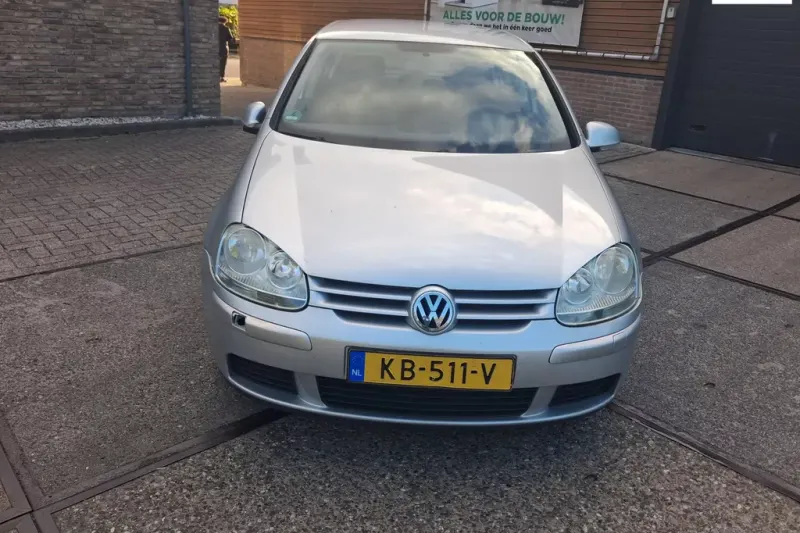 Volkswagen Golf (2004)