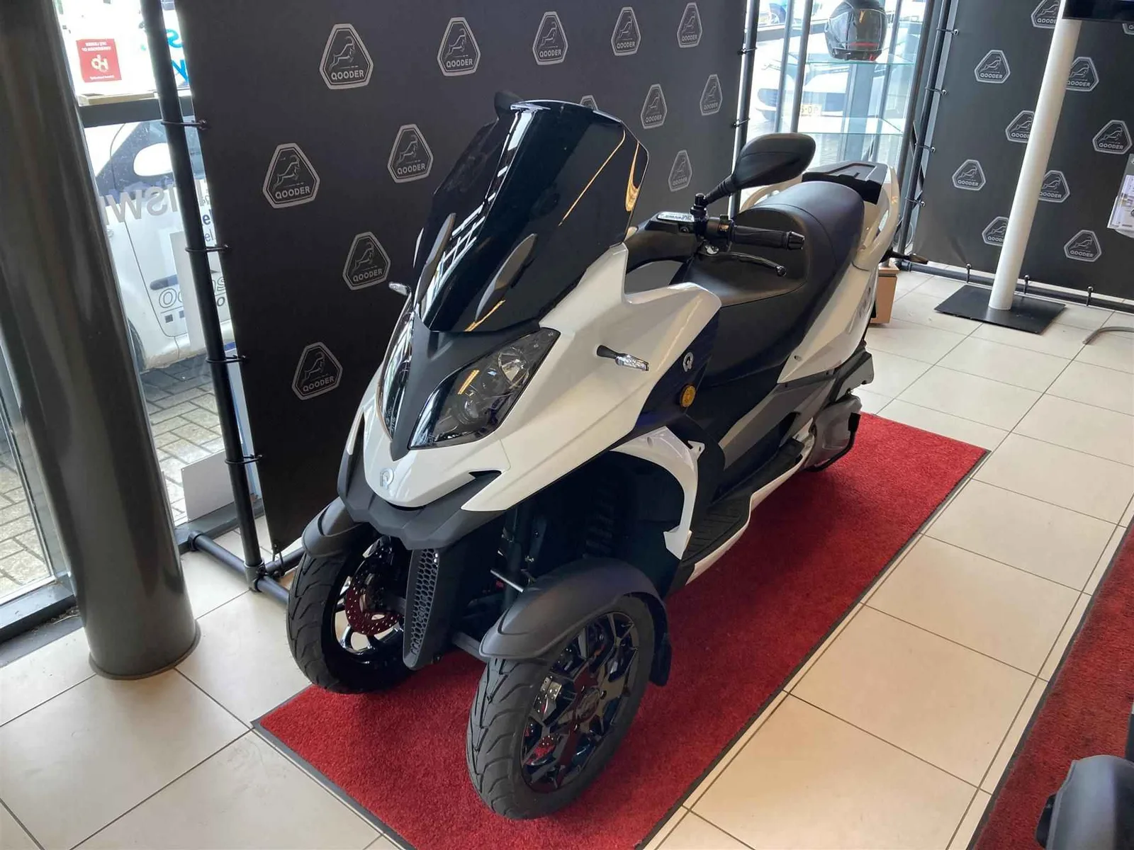 Qooder Scooter (2021) — foto 1