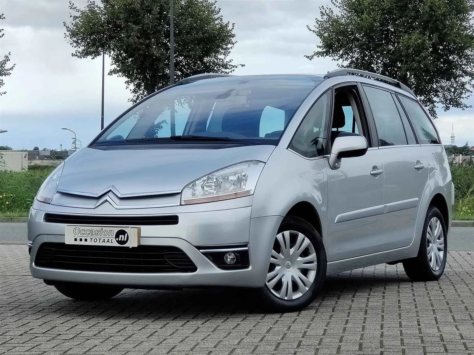 Citroën Grand C4 Picasso (2010) — foto 1