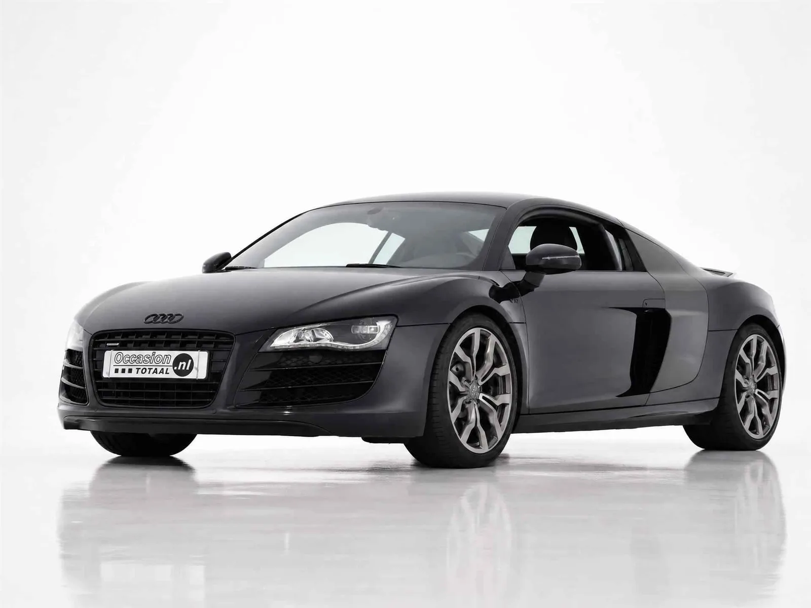 Audi R8 (2011) — foto 1