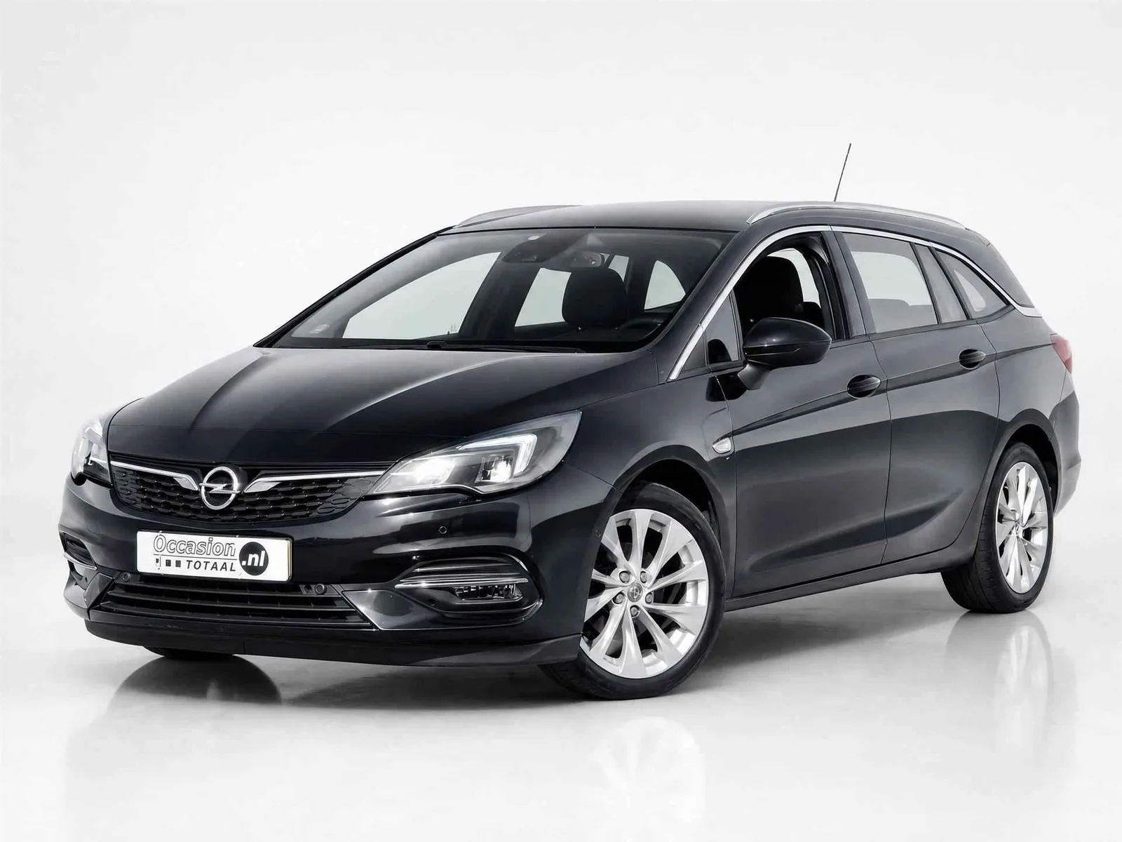 Opel Astra (2020) — foto 1