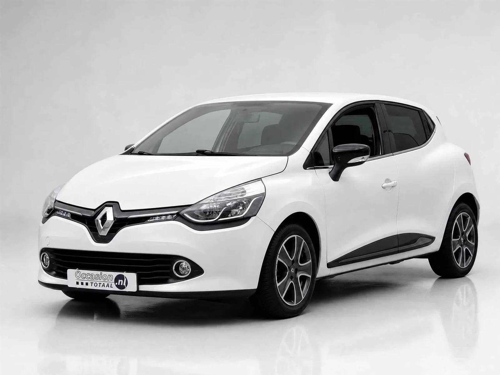 Renault Clio (2015) — foto 1