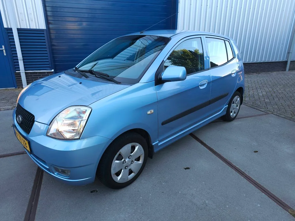 Kia Picanto (2007) — foto 1