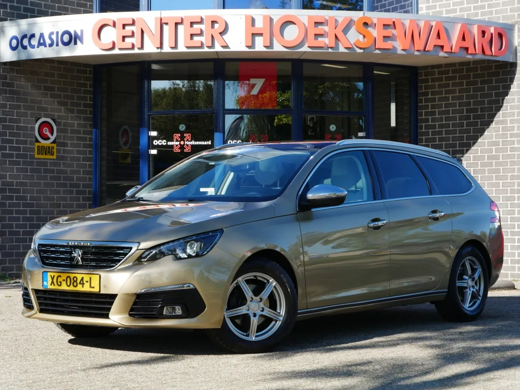 Peugeot 308 (2018) — foto 1