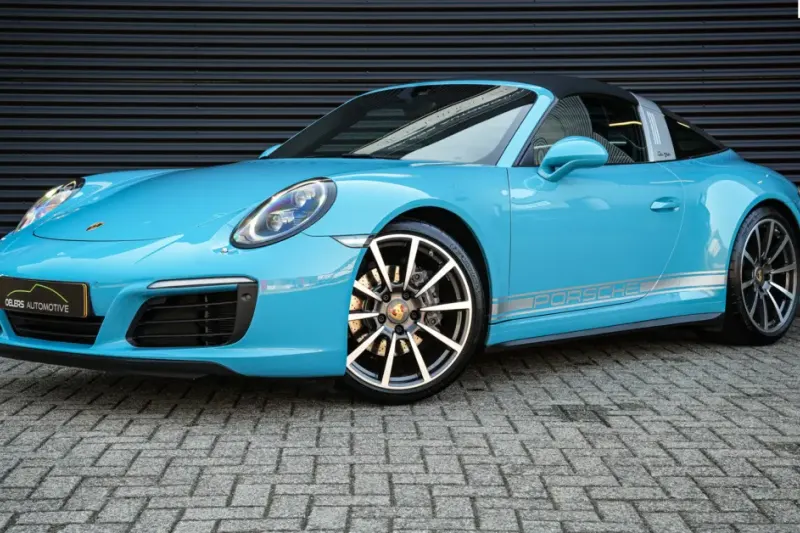 Porsche 911 (2016)