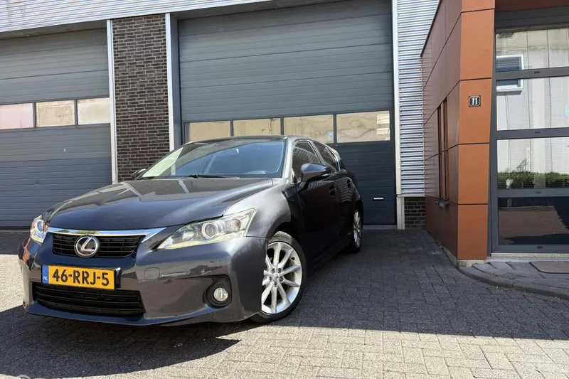 Lexus CT (2011)