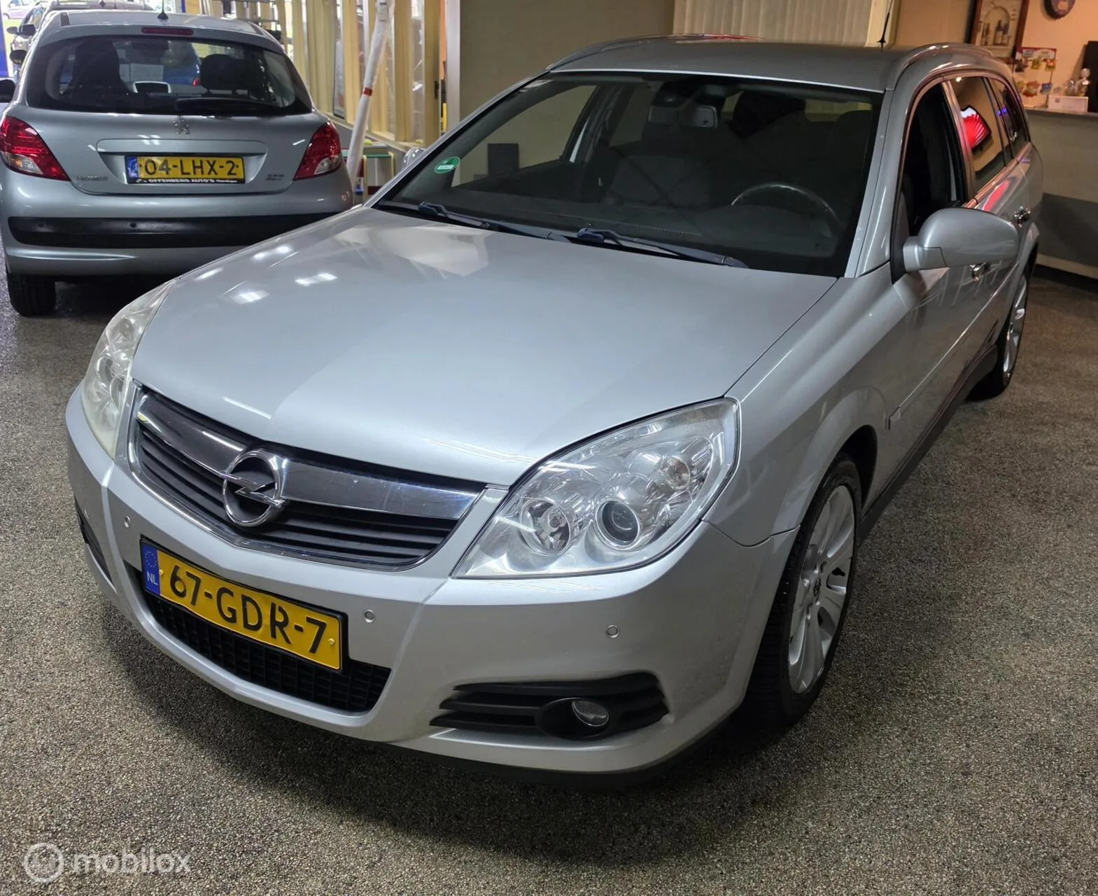 Opel Vectra (2008) — foto 1