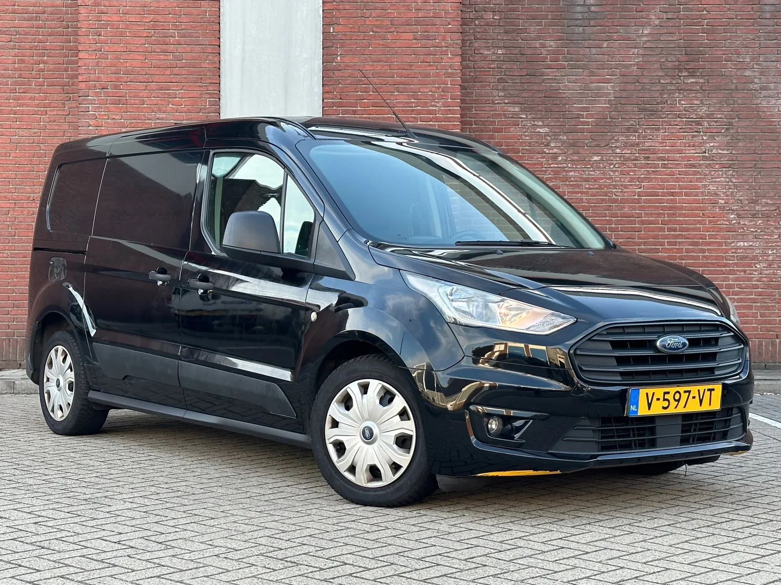 Ford Transit Connect (2019) — foto 1
