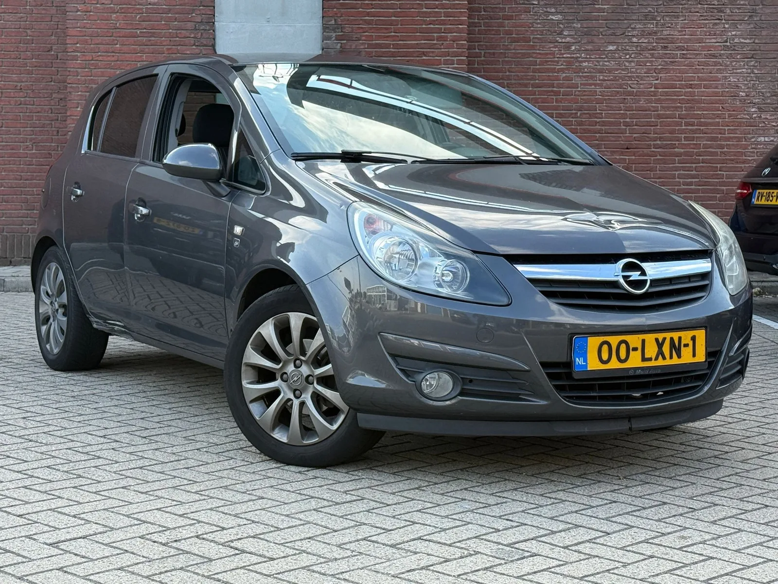 Opel Corsa (2010) — foto 1