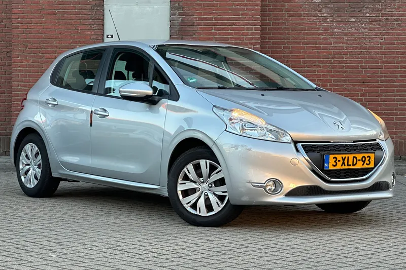 Peugeot 208 (2014)