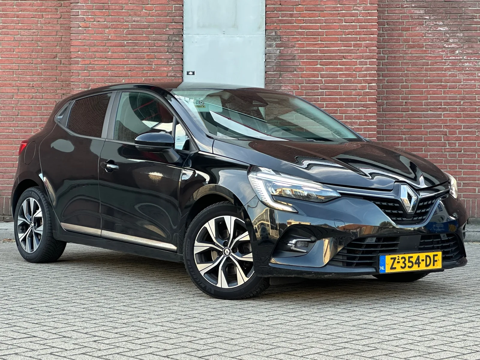 Renault Clio (2022) — foto 1