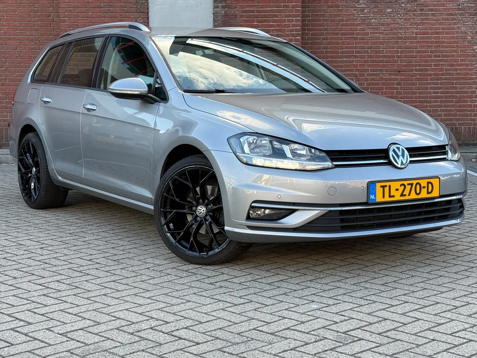Volkswagen Golf (2018) — foto 1