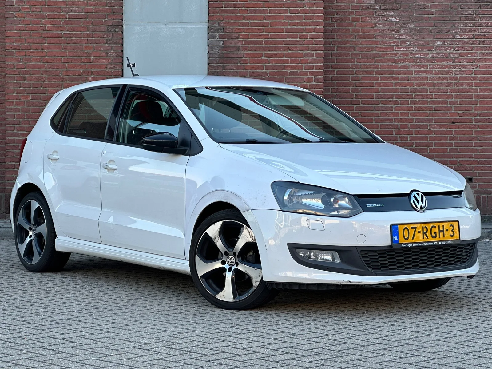 Volkswagen Polo (2011) — foto 1