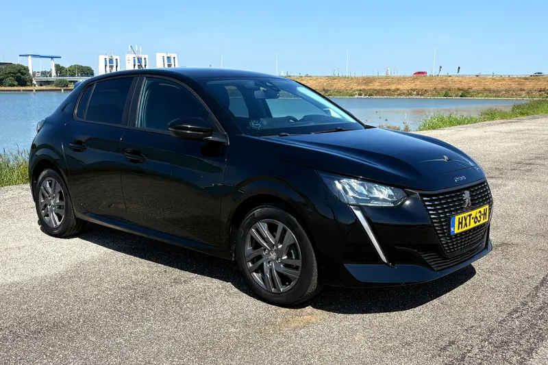 Peugeot 208 (2022)