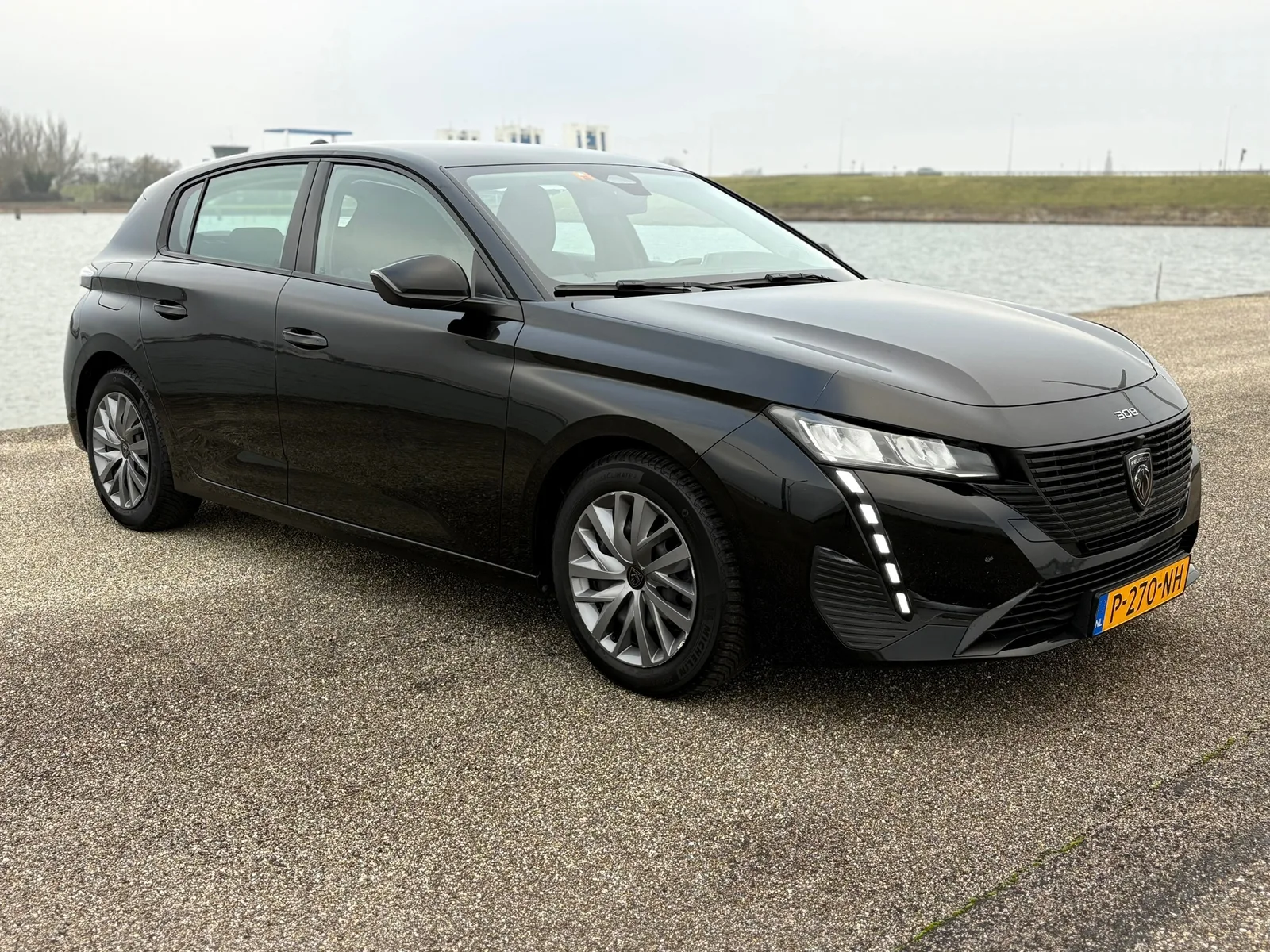 Peugeot 308 (2022) — foto 1