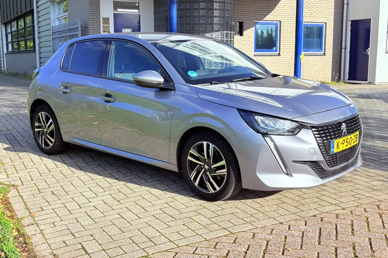 Peugeot 208 (2021)
