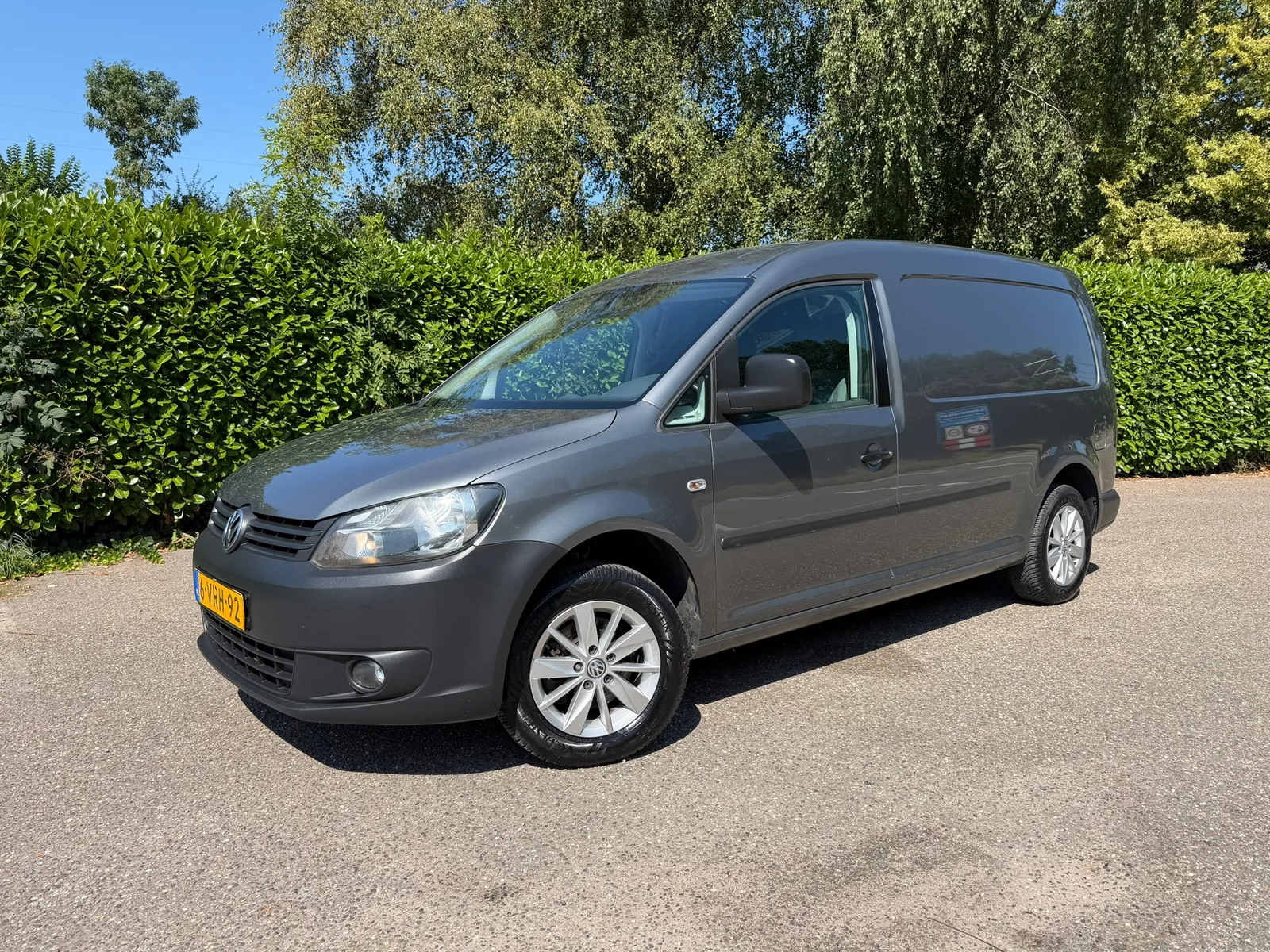 Volkswagen Caddy (2011) — foto 1