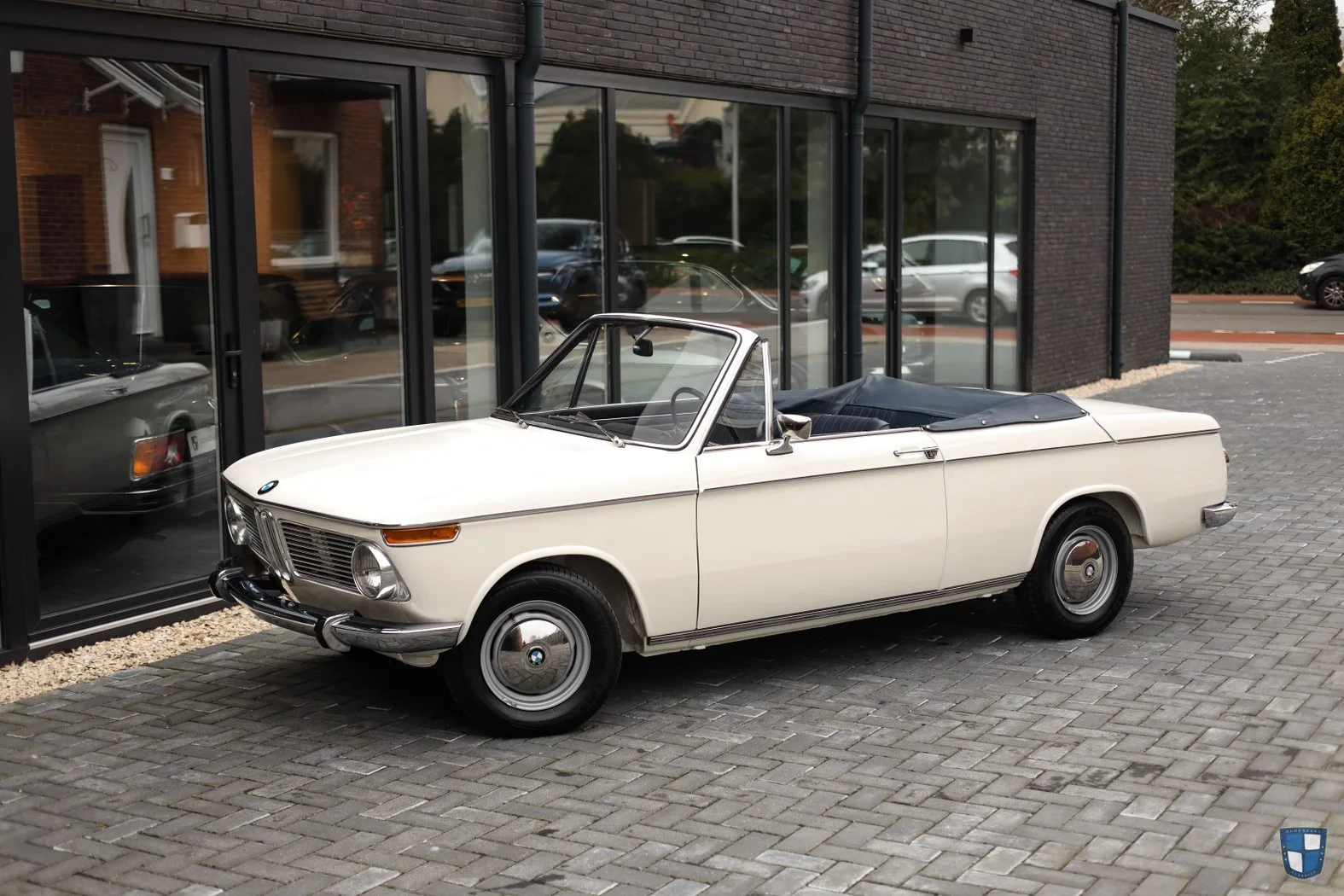 BMW 1600 (1970) — foto 1