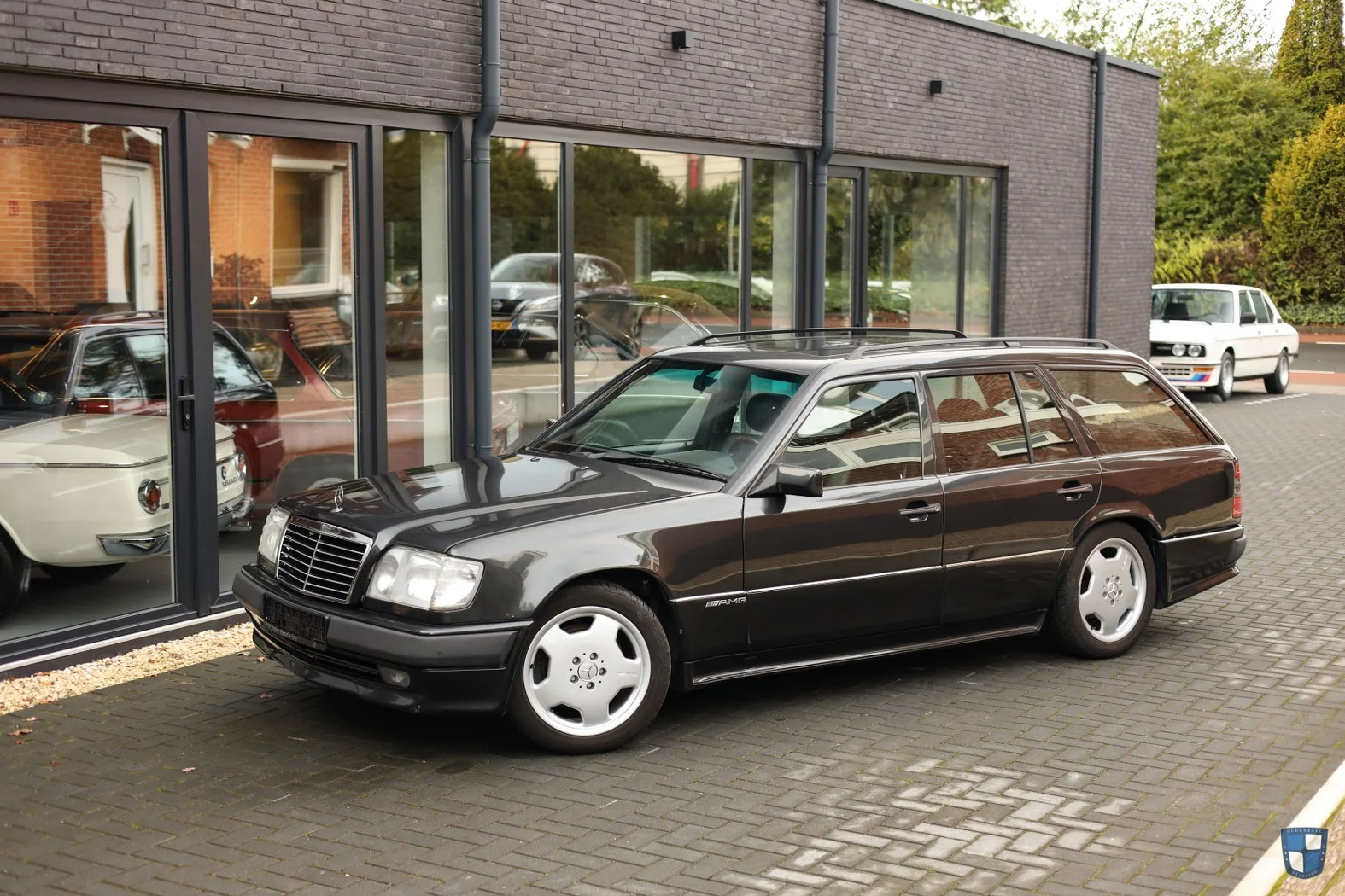 Mercedes-Benz 300TE (1991) — foto 1