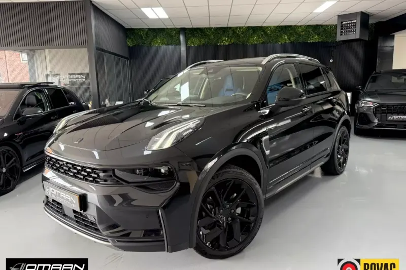 Lynk & Co 01 (2023)