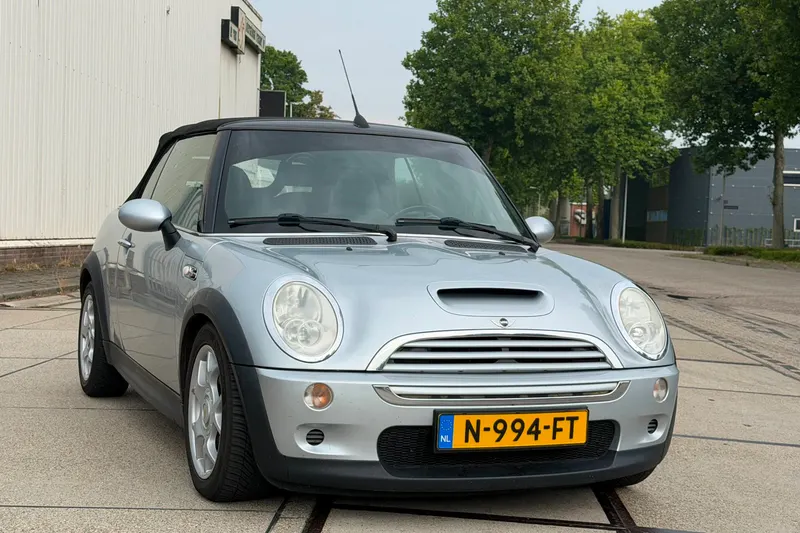 MINI Cabrio (2005)