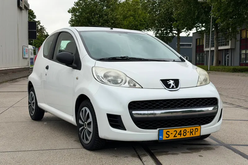 Peugeot 107 (2012)