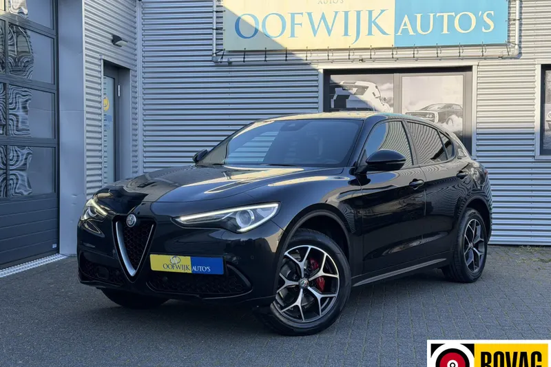 Alfa Romeo Stelvio (2018)