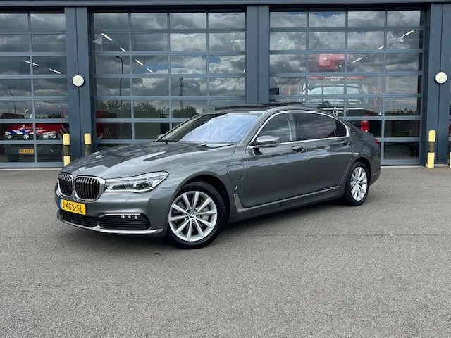 BMW 7-Serie (2018) — foto 1