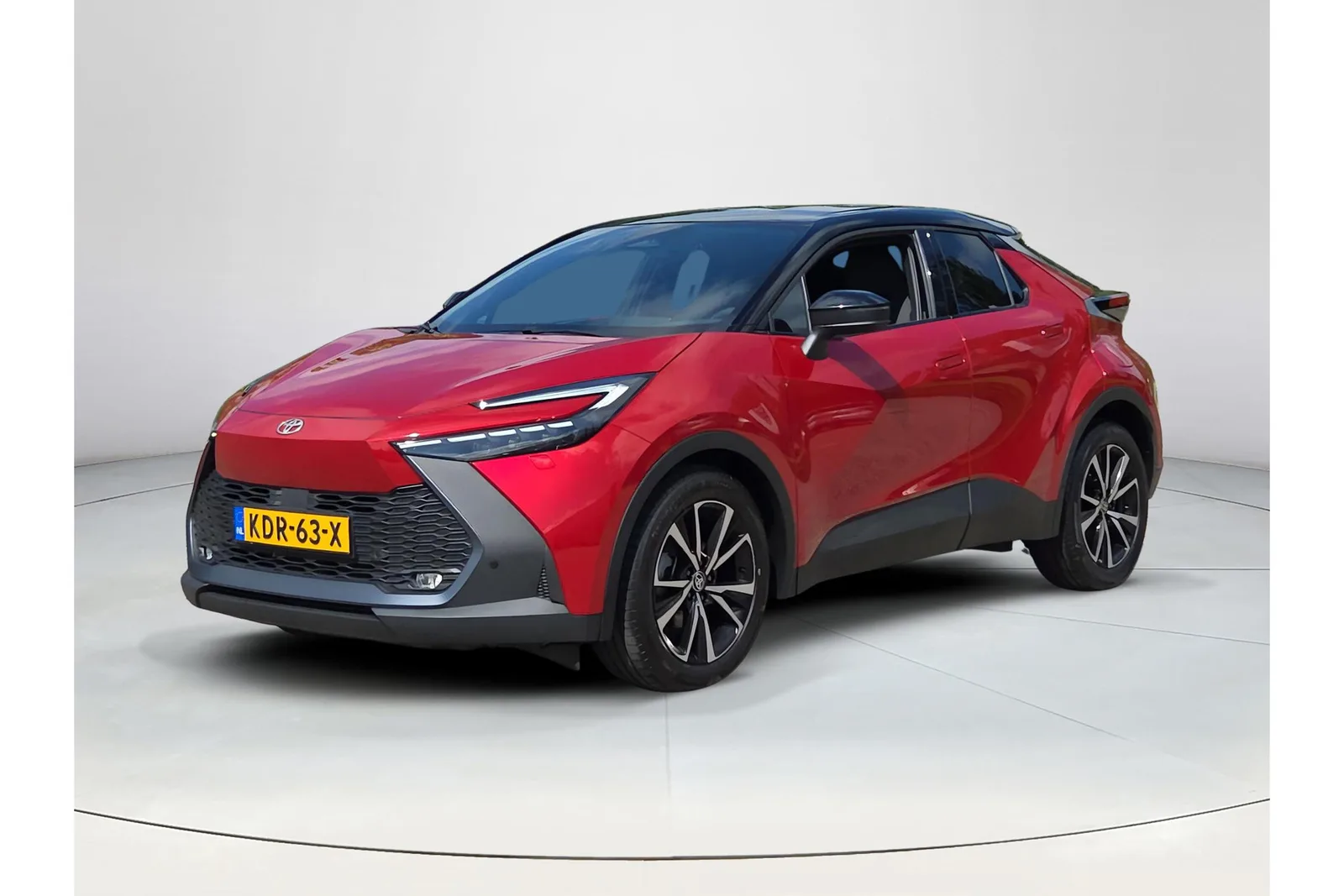 Toyota C-HR (2024) — foto 1
