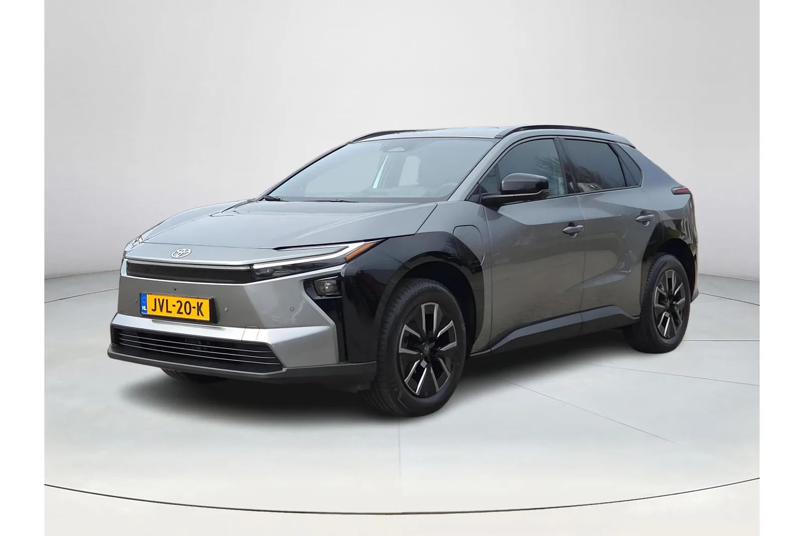 Toyota bZ4X (2026) — foto 1