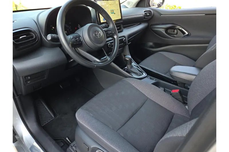Toyota Yaris (2024)