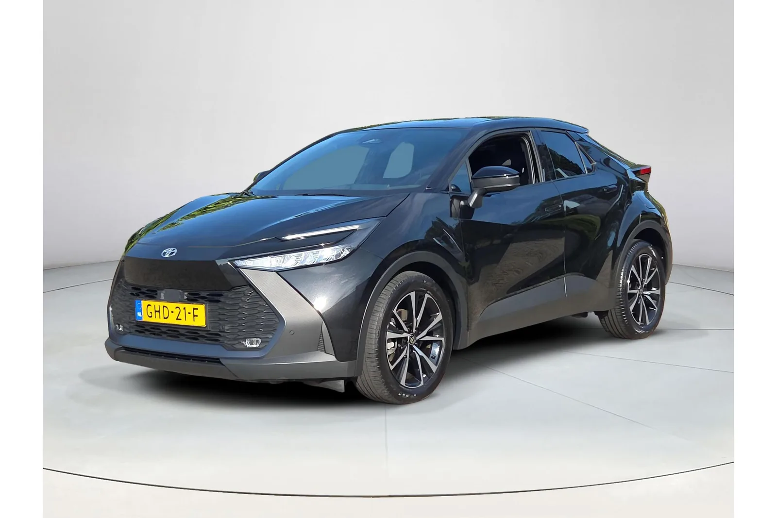 Toyota C-HR (2024) — foto 1