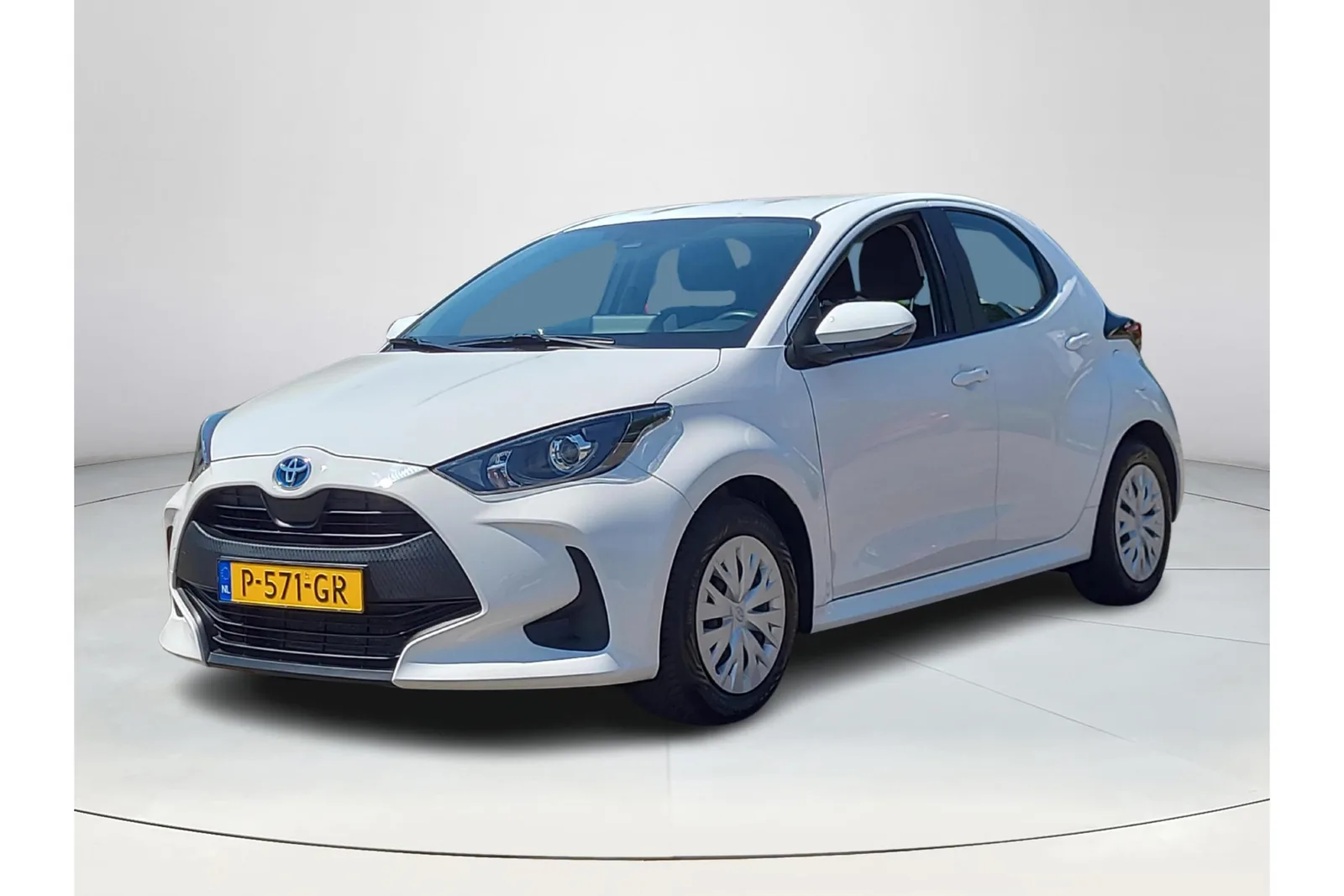 Toyota Yaris (2022) — foto 1