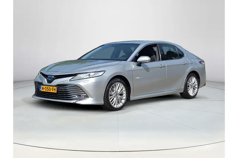 Toyota Camry (2019)