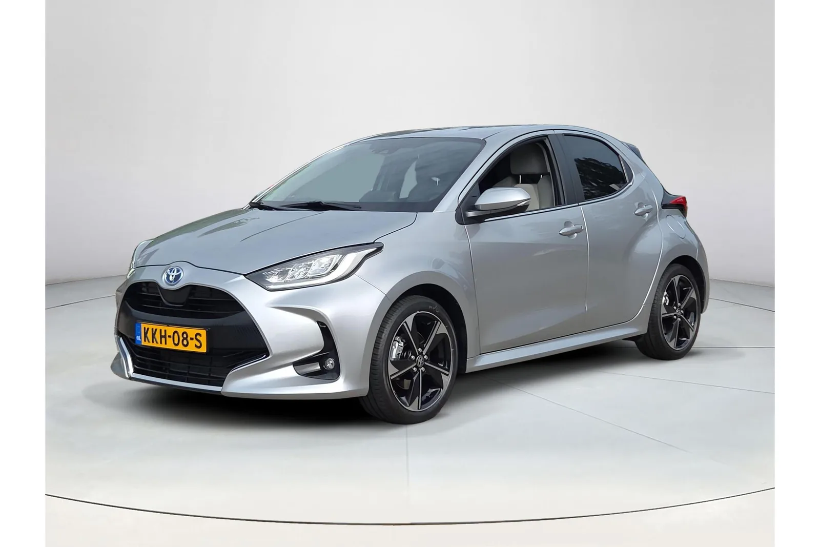 Toyota Yaris (2023) — foto 1