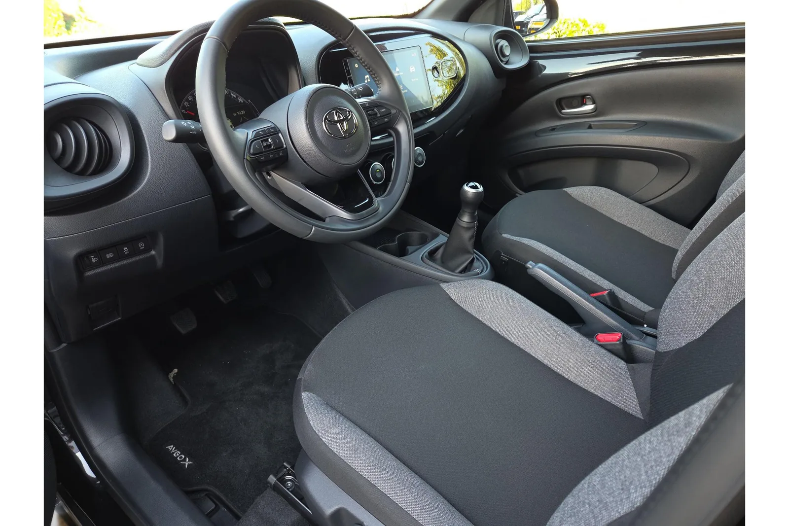 Toyota Aygo X (2025) — foto 1