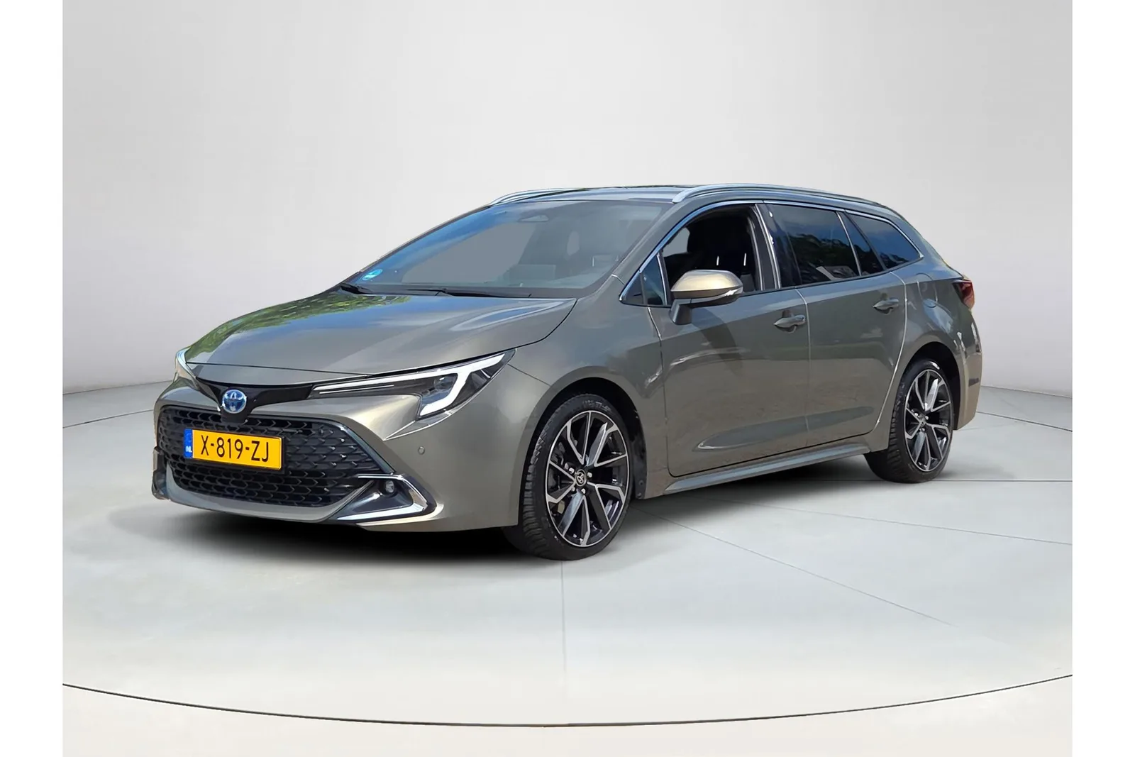 Toyota Corolla (2024) — foto 1