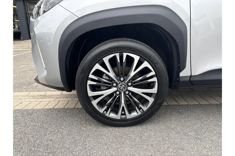 Toyota Yaris Cross (2023)