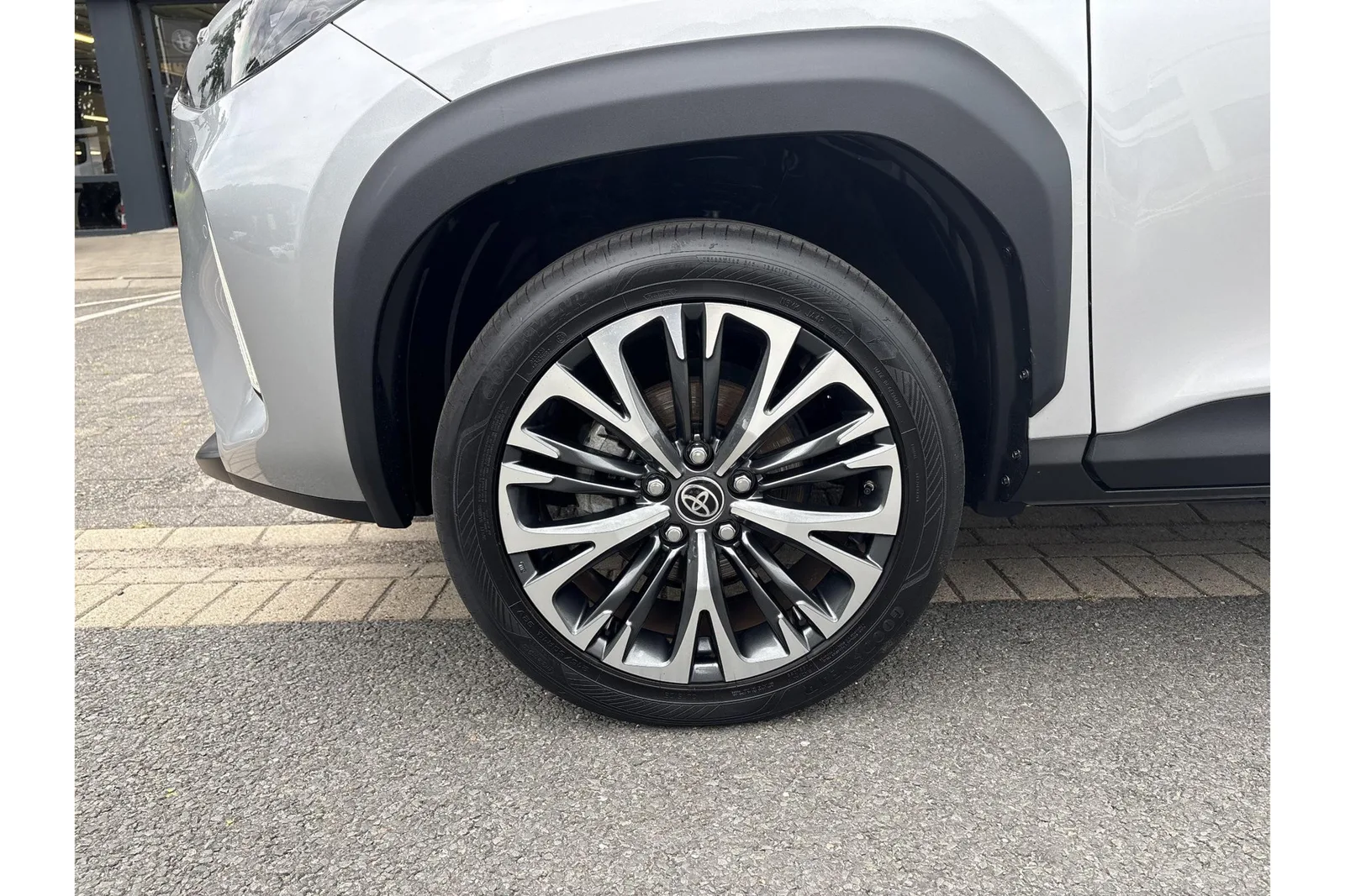 Toyota Yaris Cross (2023) — foto 1
