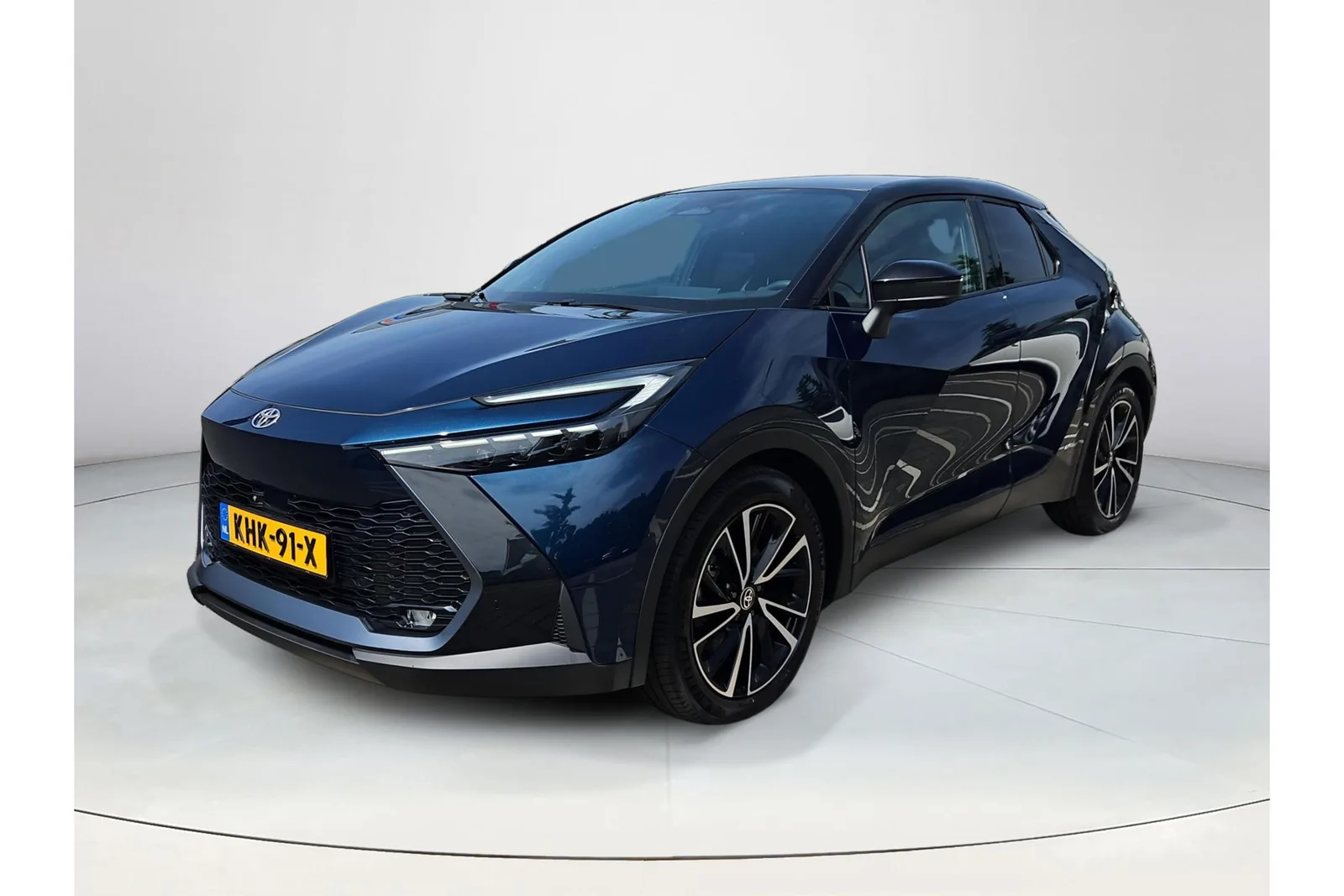 Toyota C-HR (2024) — foto 1