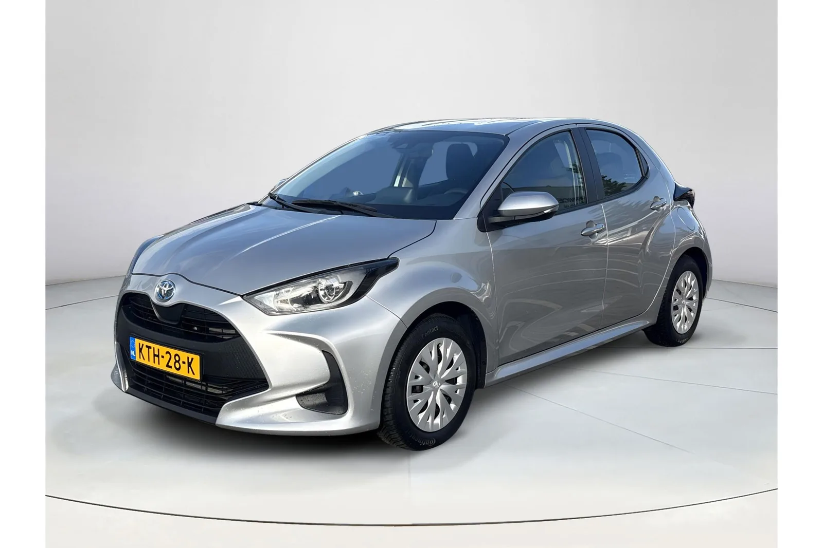 Toyota Yaris (2024) — foto 1