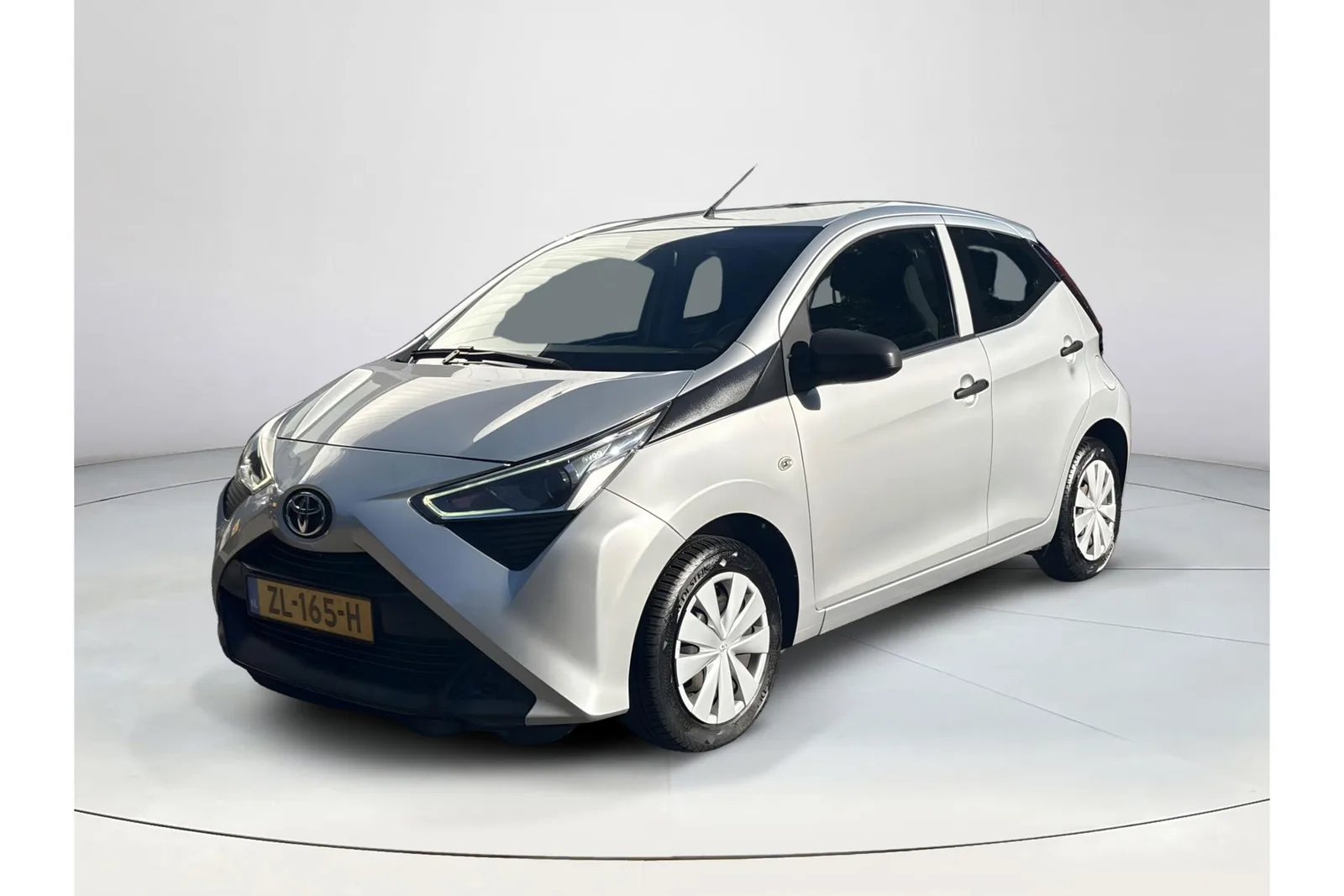Toyota Aygo (2019) — foto 1